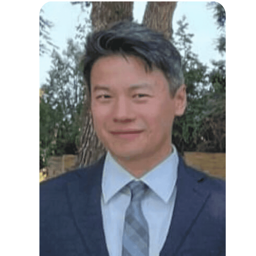 Tony Tie sharing his life-changing experience with Christie Hoang, gaining empowerment and confidence through a blend of coaching and psychology to navigate relationships.